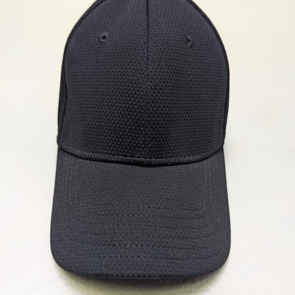 Under Armour M/L Athletic Hat - Picture 2 of 3